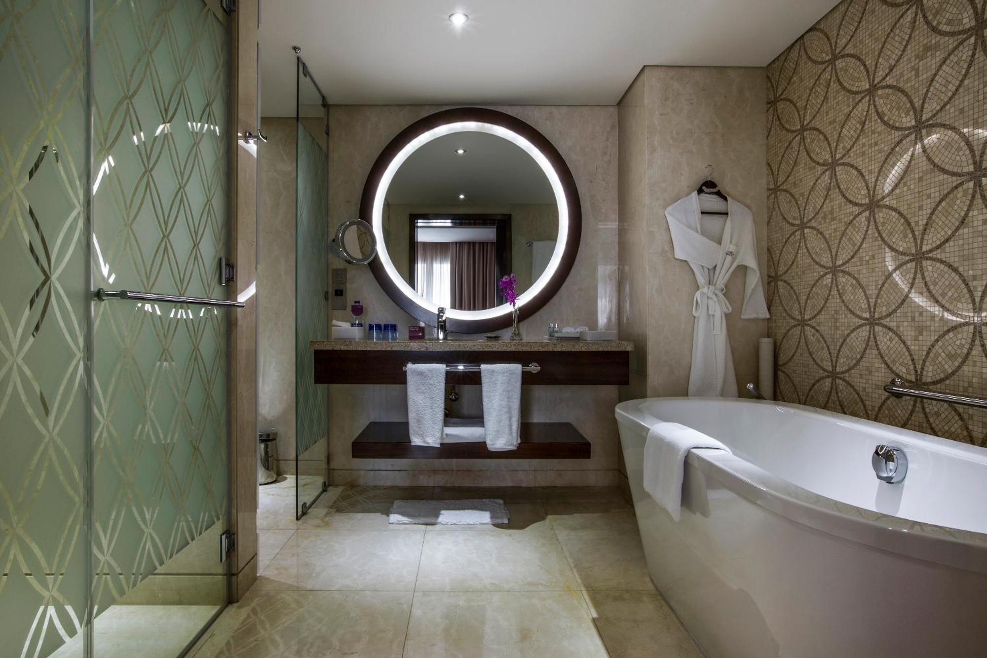 Junior King Suite
